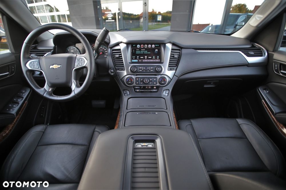 Chevrolet Suburban - 15