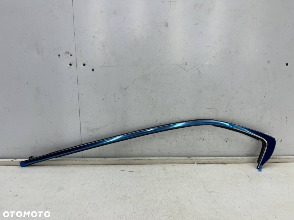 Listwa Mazda 3 IV BP 19r.- NOWA prawa tylna zgarniająca uszczelka zewnętrzna szyby drzwi CHROM - 1