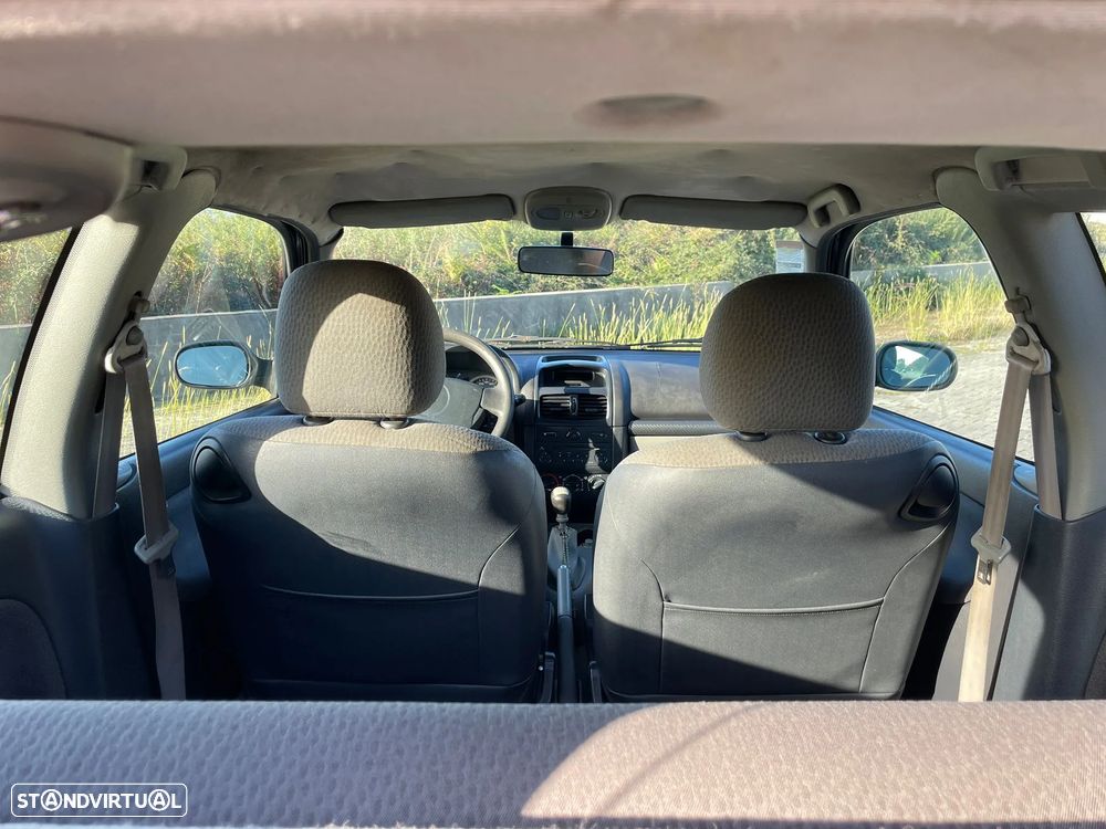 Renault Clio 1.2 16V Privilège - 15