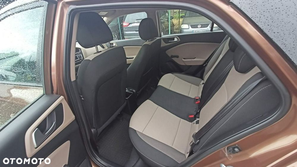 Hyundai i20 1.2 Select - 34
