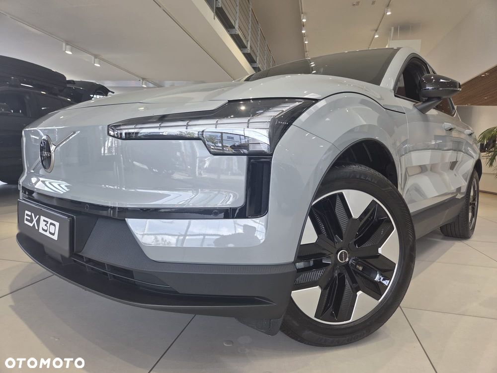 Volvo EX30 69kWh Single Motor Long Range Plus - 1