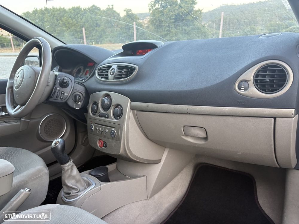 Renault Clio 1.2 16V Dynamique - 10