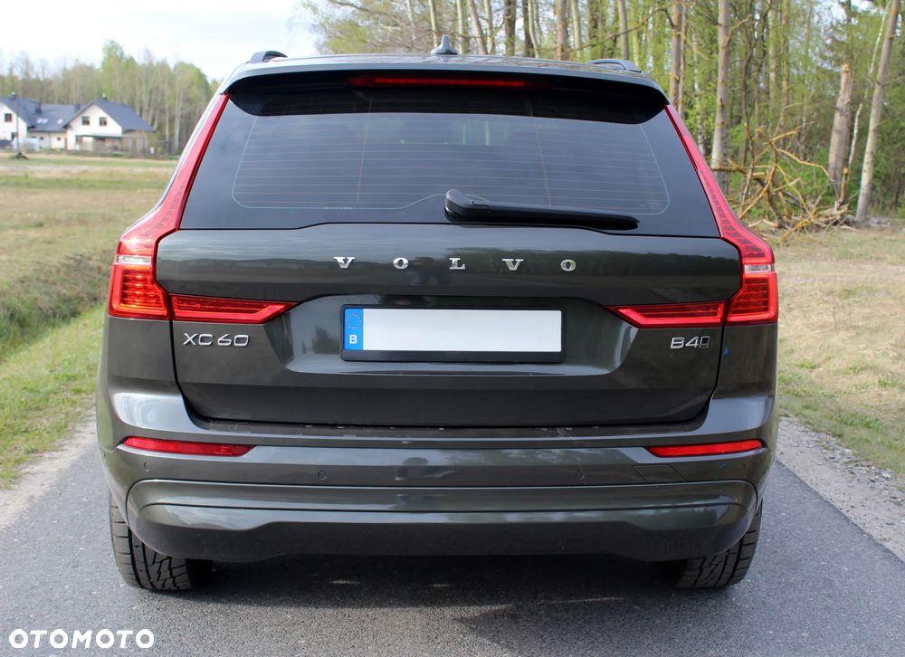 Volvo XC 60 B4 D AWD Geartronic Momentum Pro - 7