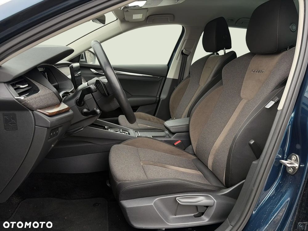 Skoda Octavia 2.0 TSI 4x4 Scout DSG - 11