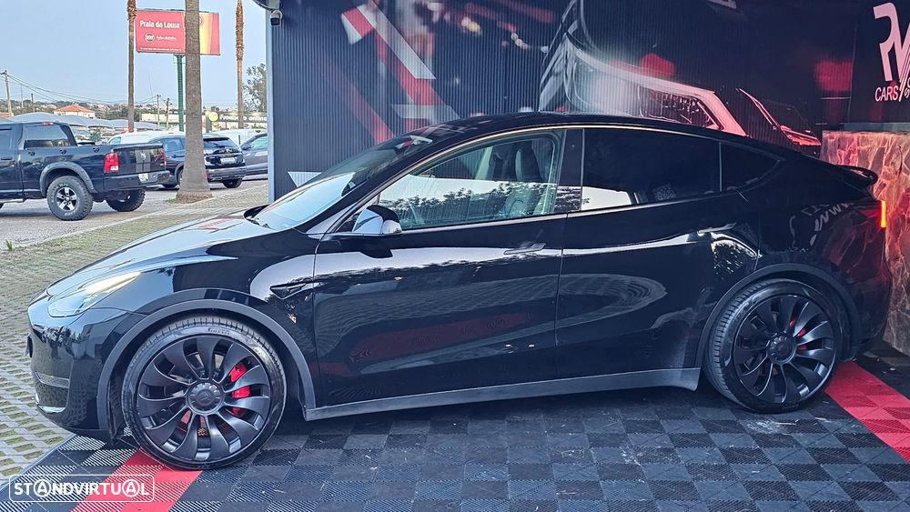 Tesla Model Y Performance Dual Motor AWD - 46