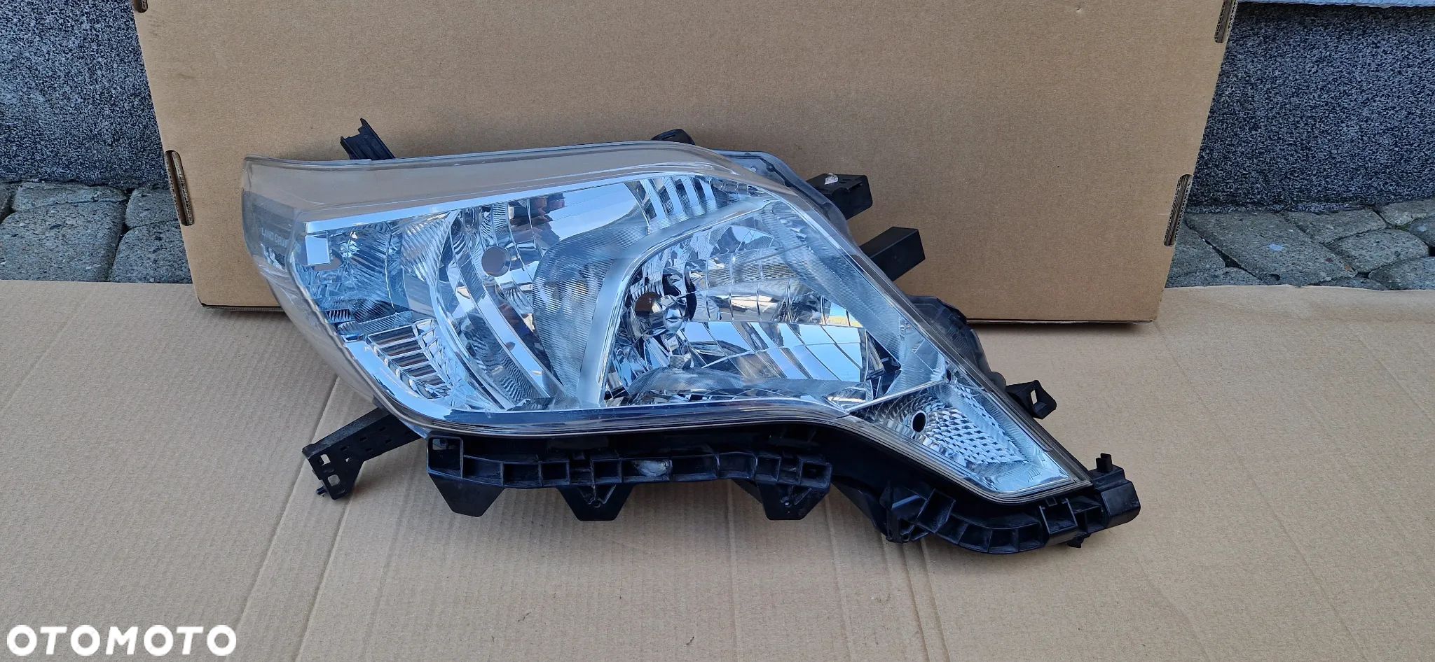LAMPA PRAWA TOYOTA LAND CRUISER J150 LIFT 13-16 - 1