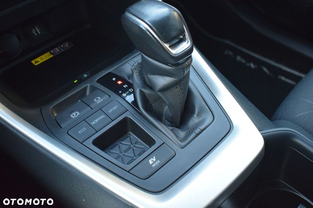 Toyota RAV4 - 12