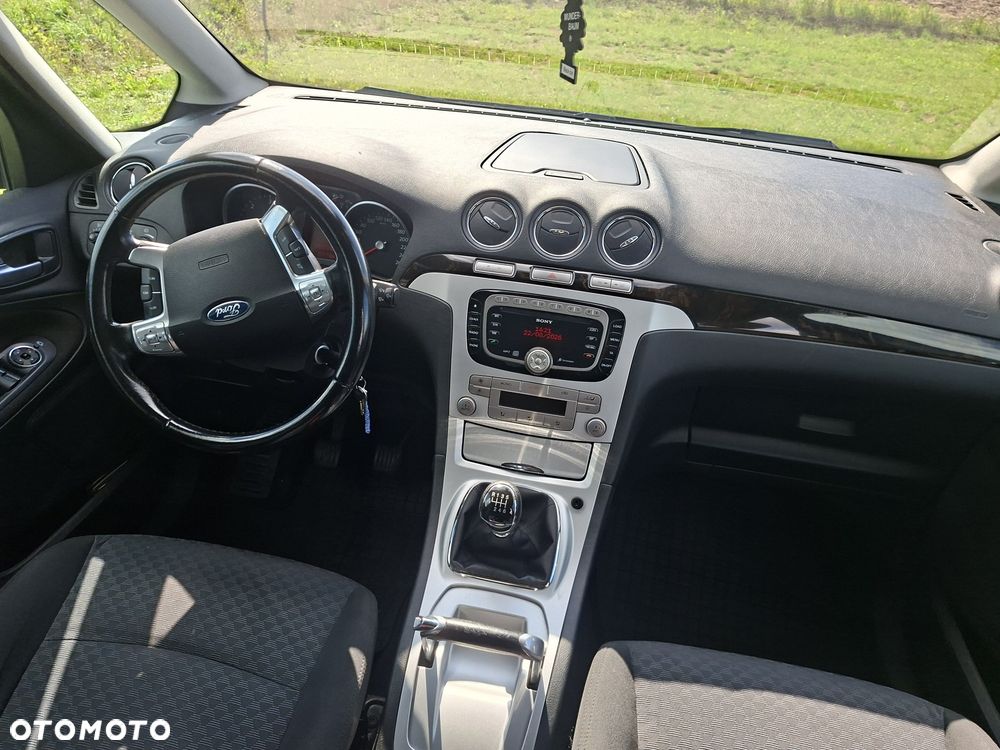 Ford Galaxy - 7