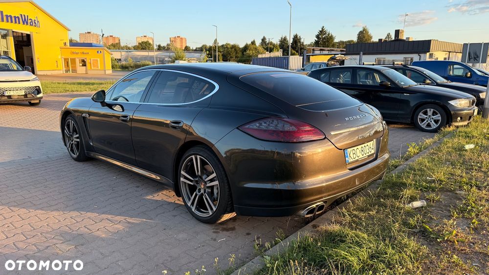 Porsche Panamera 4S - 3