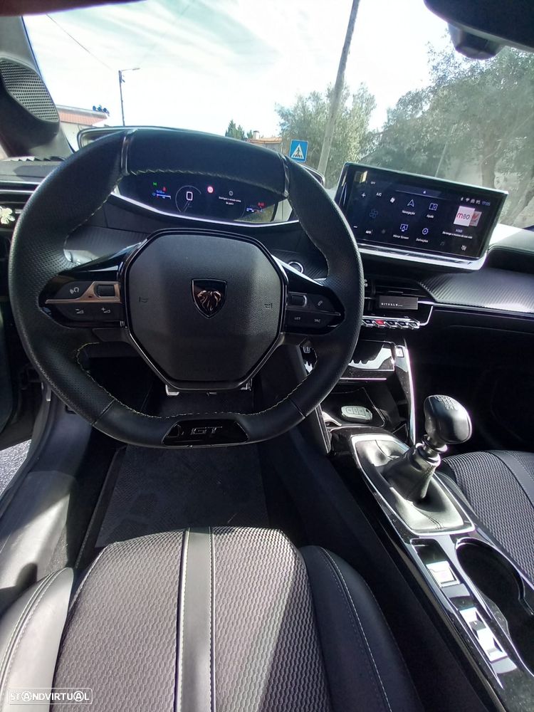 Peugeot 208 1.2 PureTech GT Line - 10