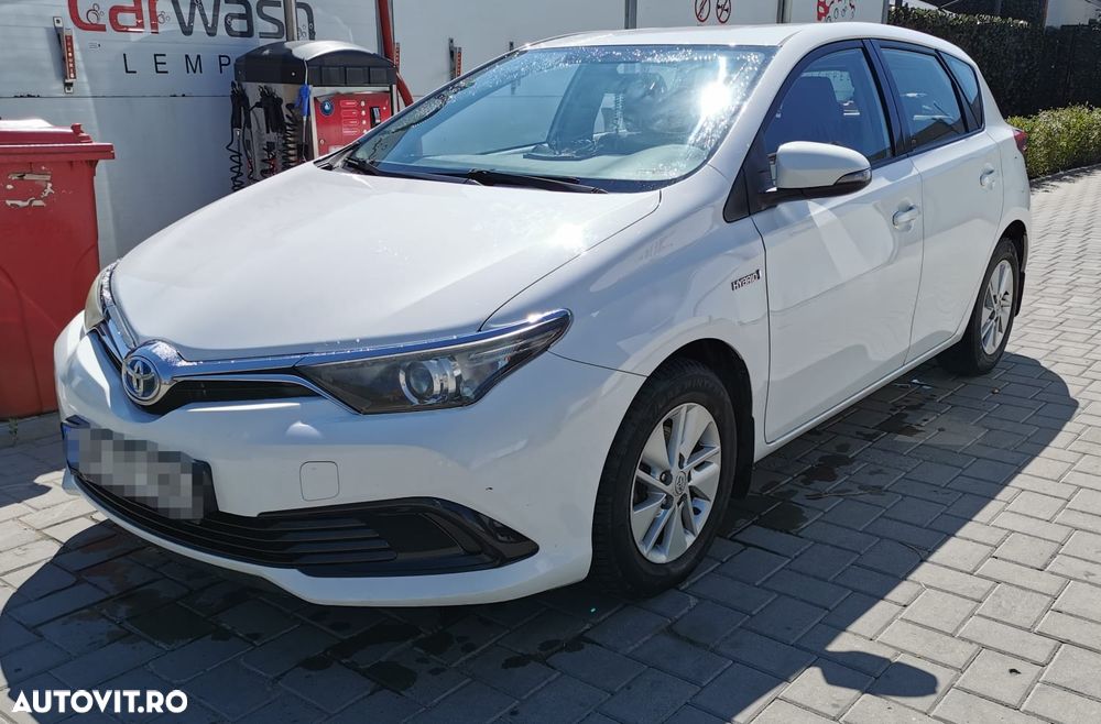 Toyota Auris 1.8 L VVT-i HSD Sol - 4