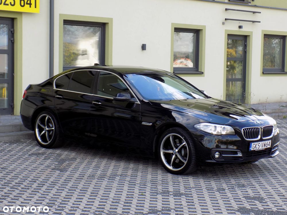 BMW Seria 5 525d xDrive - 6