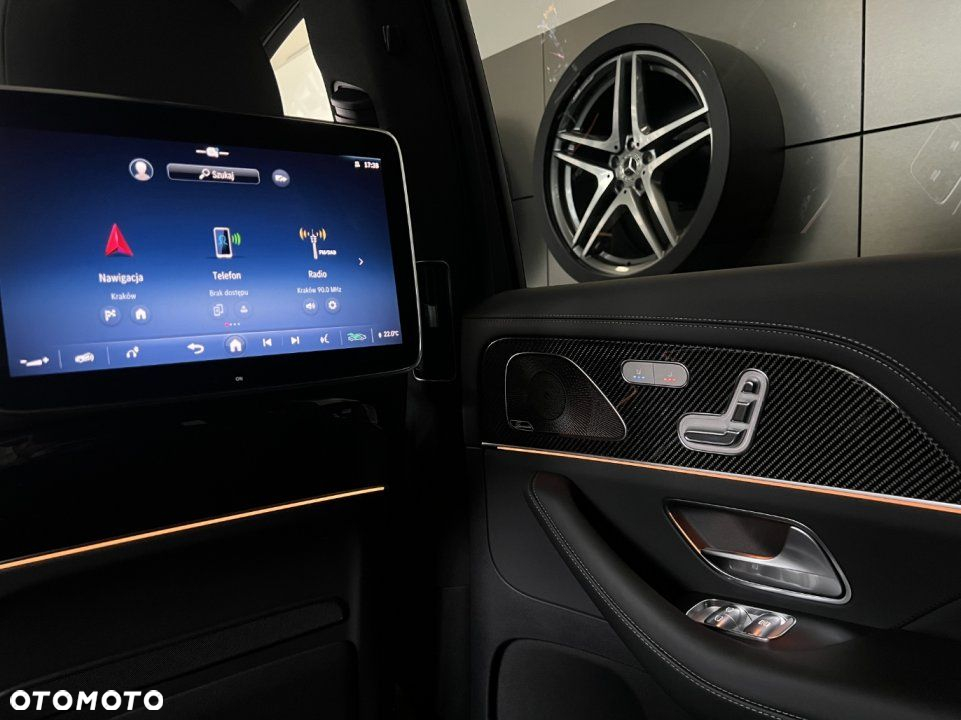 Mercedes-Benz GLS - 17