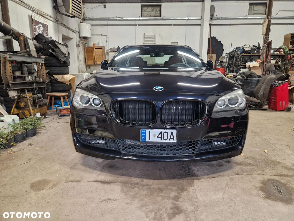 BMW Seria 7 740Li - 27