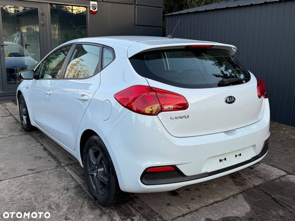 Kia Ceed 1.4 CVVT ISG Spirit - 5