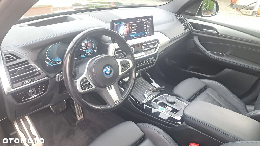 BMW iX3 - 9