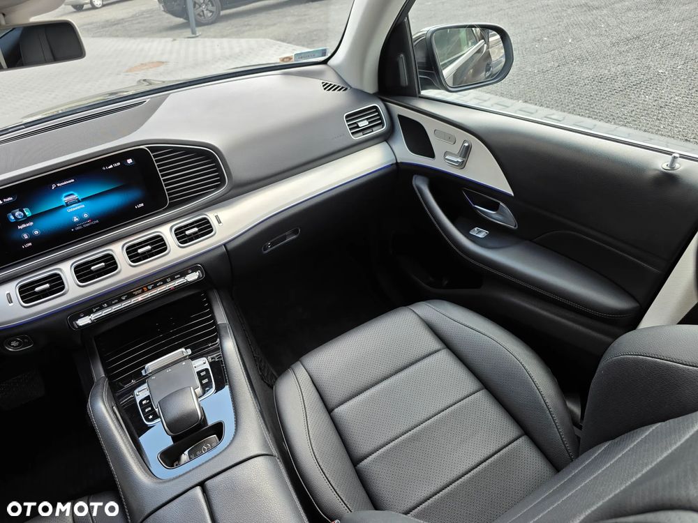 Mercedes-Benz GLE 300 d 4-Matic - 32