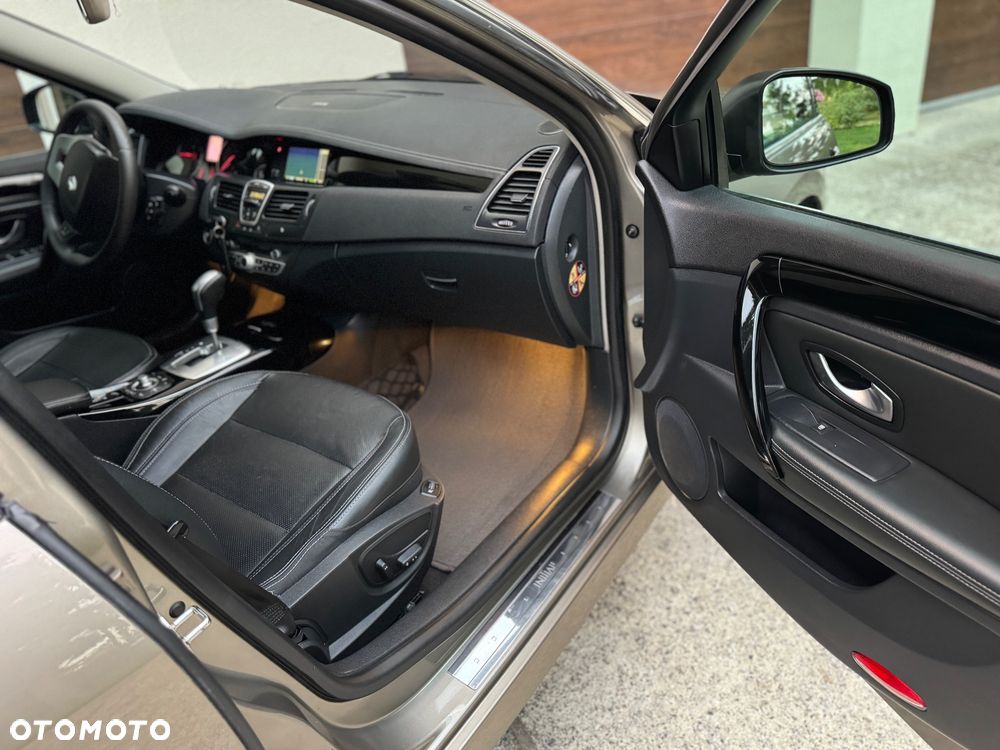 Renault Laguna 2.0 dCi Initiale - 19