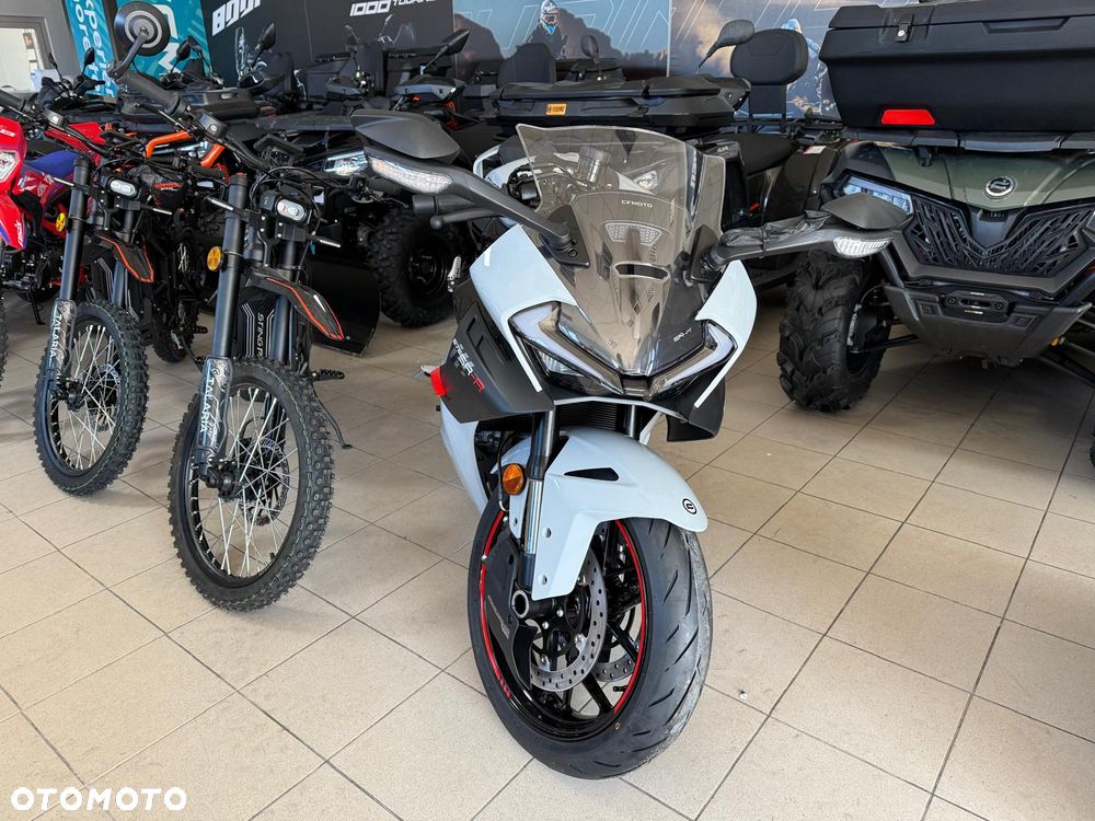 CFMoto 675SR - 8