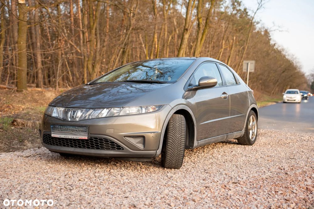 Honda Civic 1.8 Comfort - 3