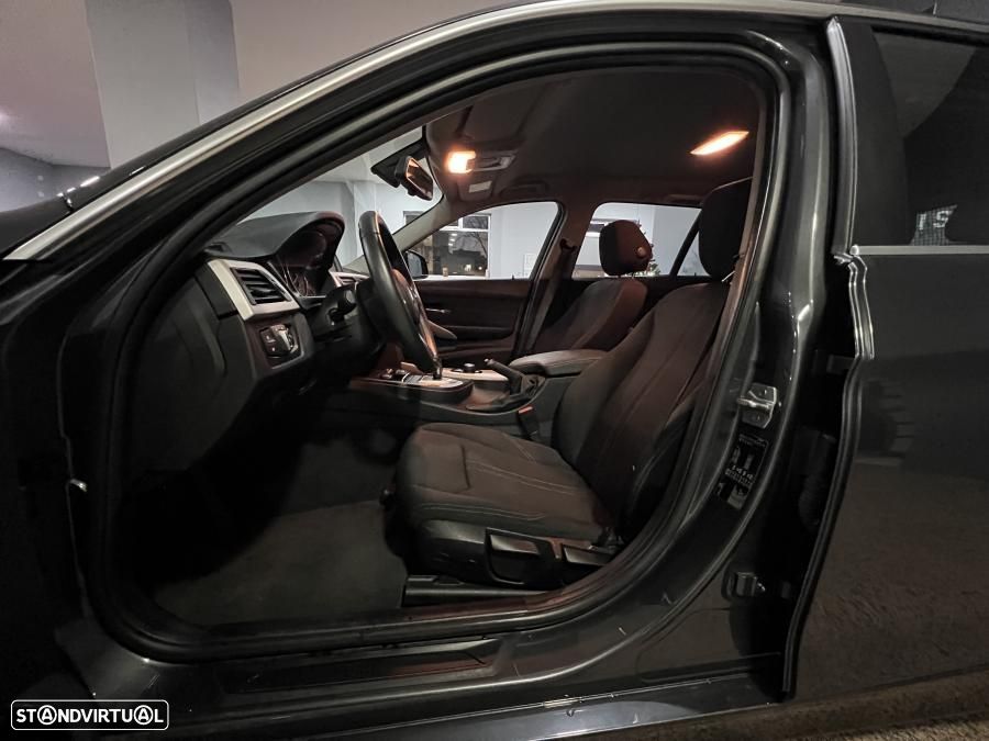 BMW 320 d Touring Line Sport Auto - 8