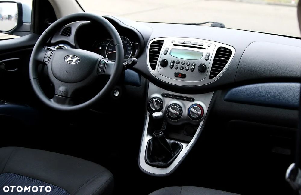 Hyundai i10 1.1 Premium - 24