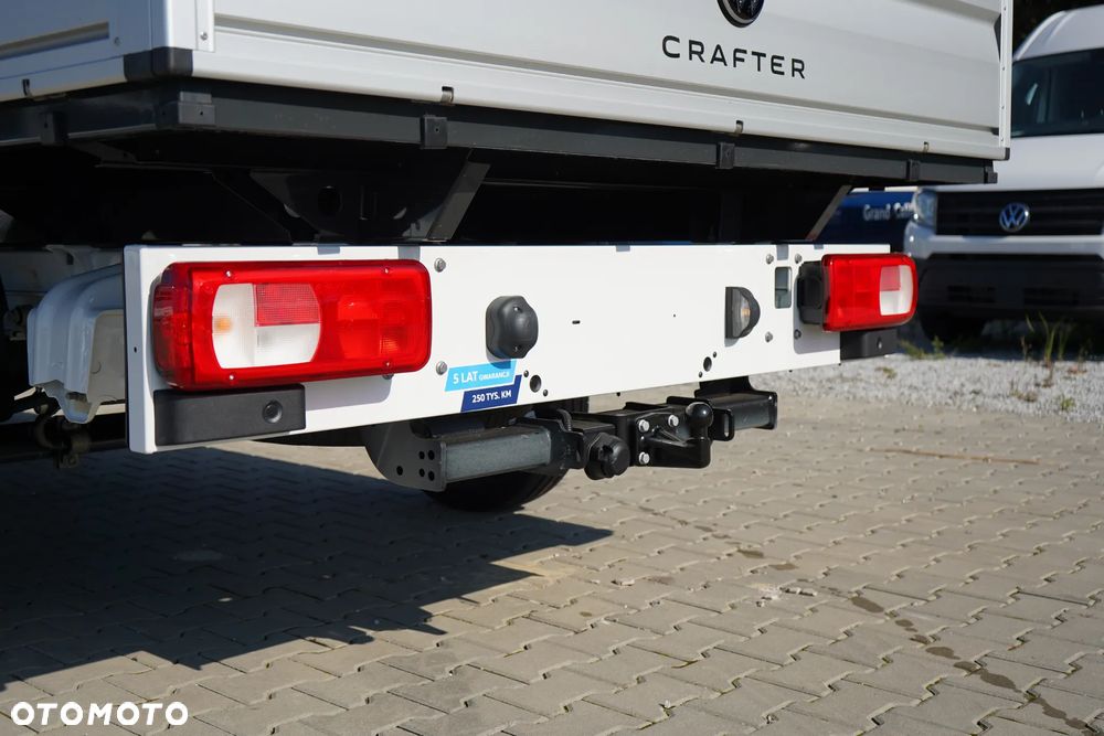 Volkswagen CRAFTER 35 Skrzyniowy z podwójną kabiną - 11