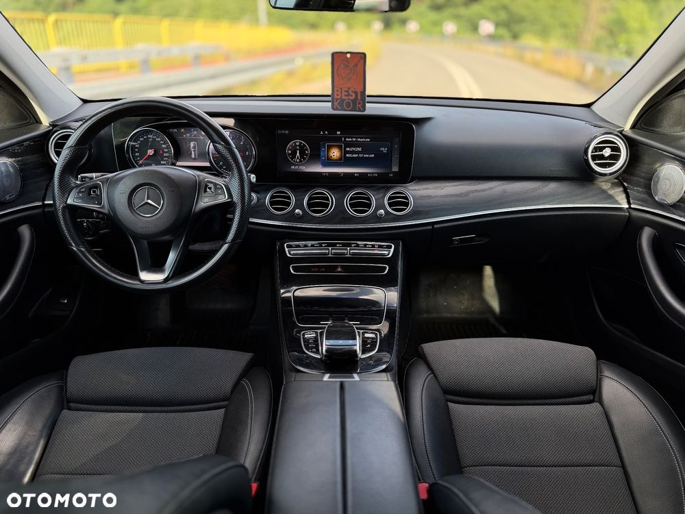 Mercedes-Benz Klasa E 220 d Business Edition 9G-TRONIC - 9