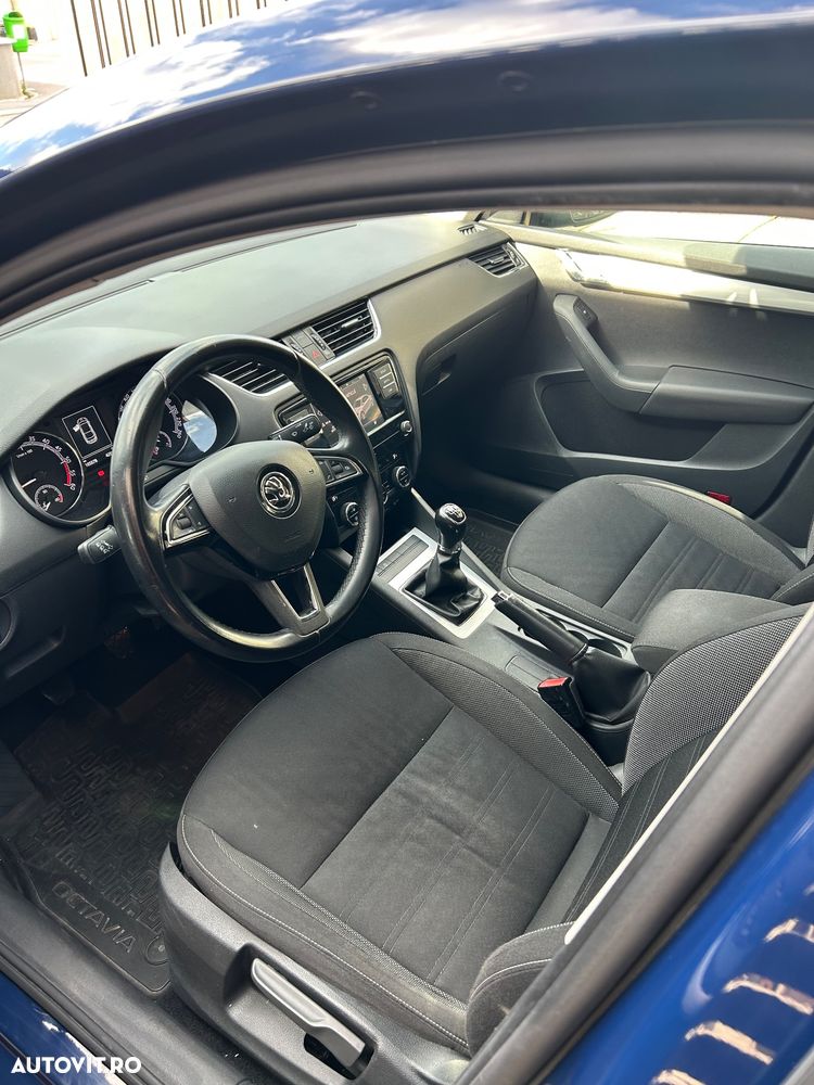 Skoda Octavia 1.6 TDI Active - 9