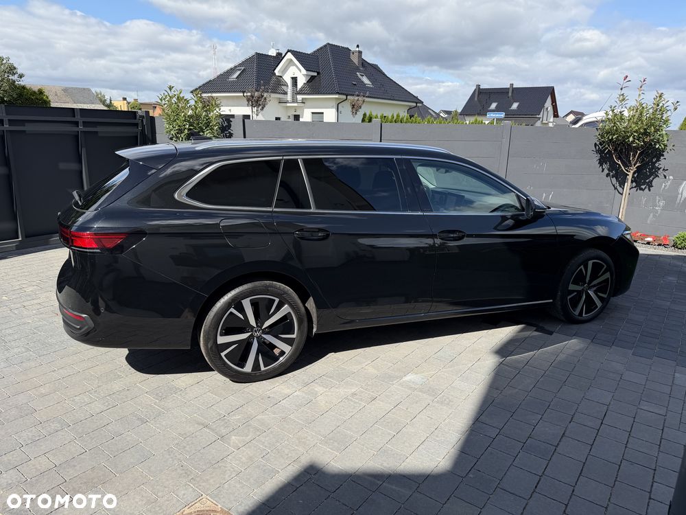 Volkswagen Passat Variant 2024 photo 4