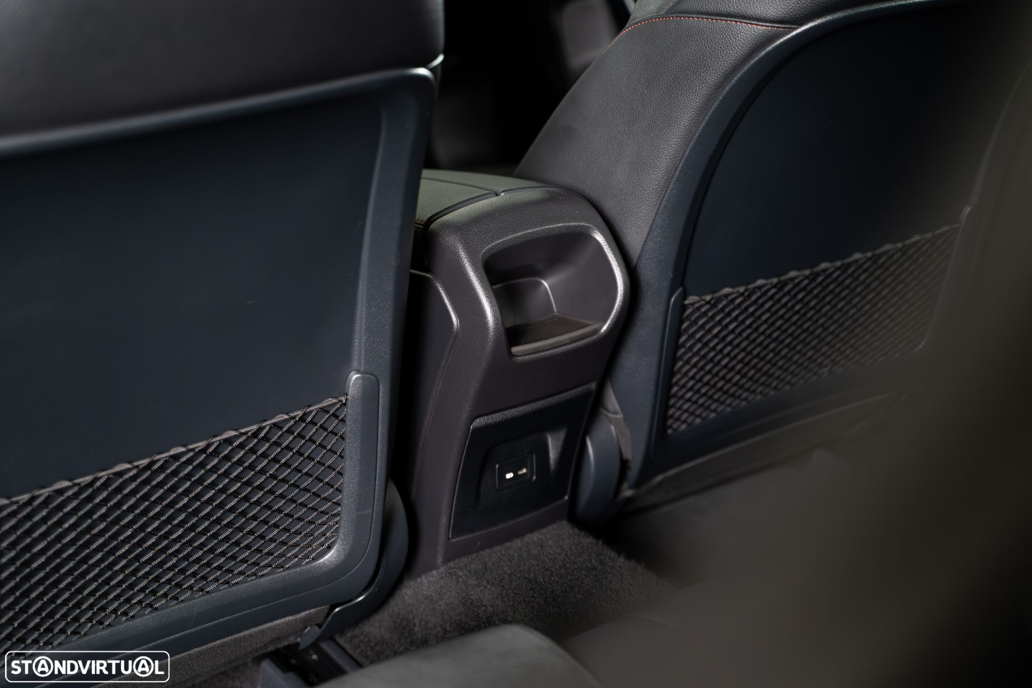 Mercedes-Benz A 250 Limousine e AMG Line - 42