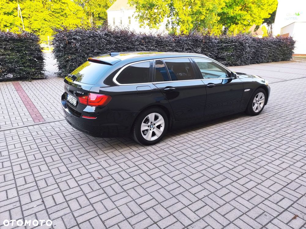 BMW Seria 5 520d - 12