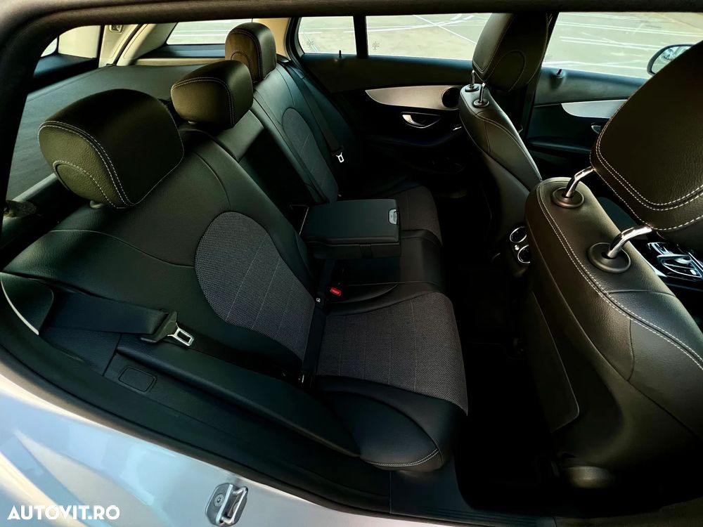 Mercedes-Benz C 220 d T 9G-TRONIC AMG Line - 13
