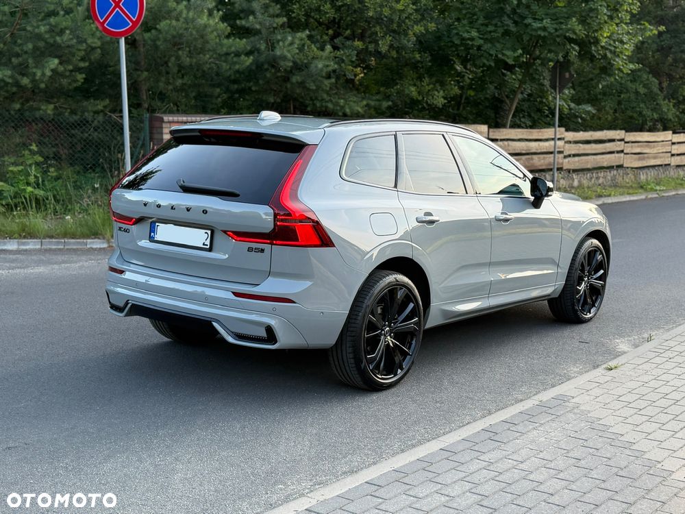 Volvo XC 60 B5 B AWD Plus Black Edition - 3