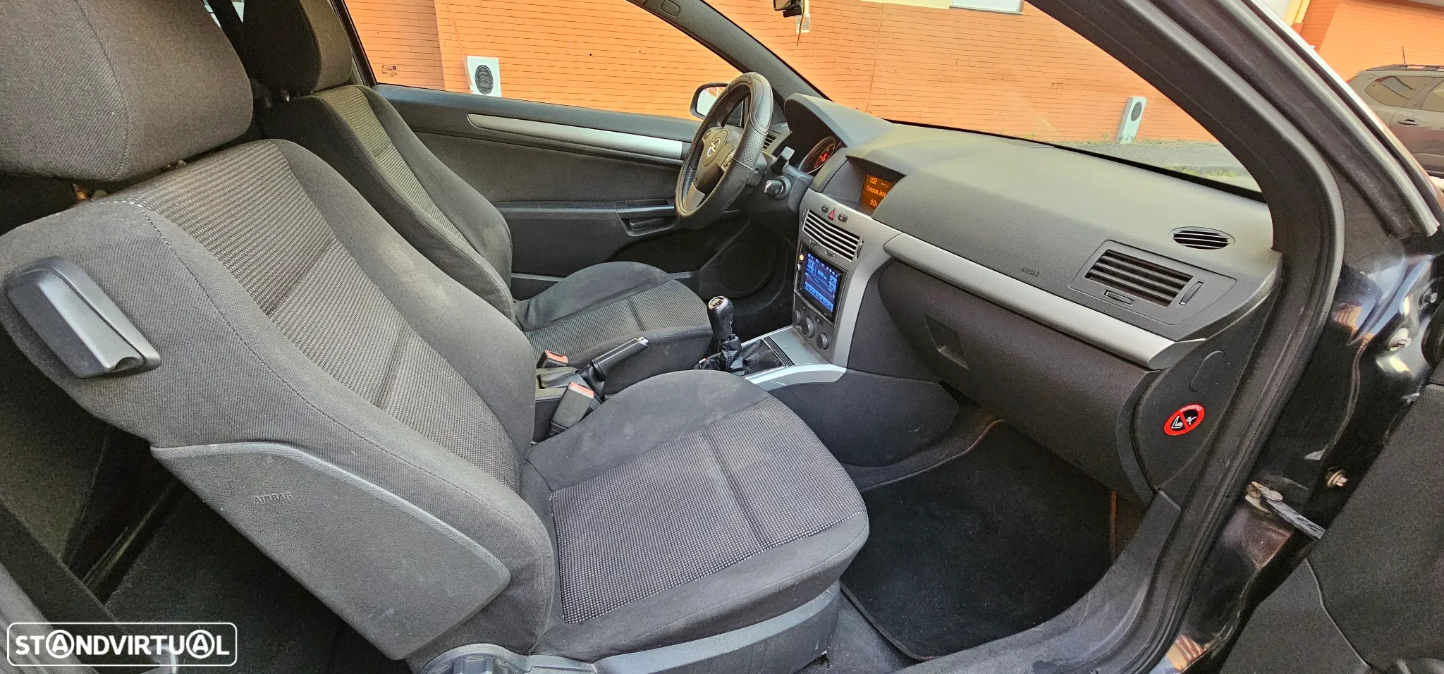 Opel Astra GTC 1.7 CDTi - 8