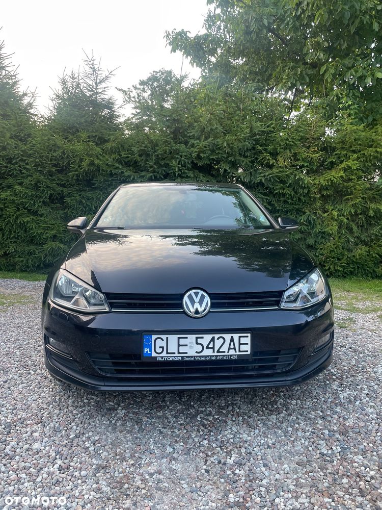 Volkswagen Golf - 1