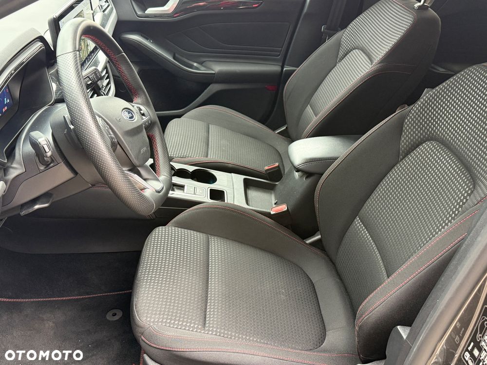 Ford Focus 1.5 EcoBlue Start-Stopp-System ST-LINE - 15