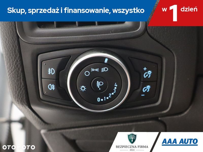 Ford Focus SW - 18