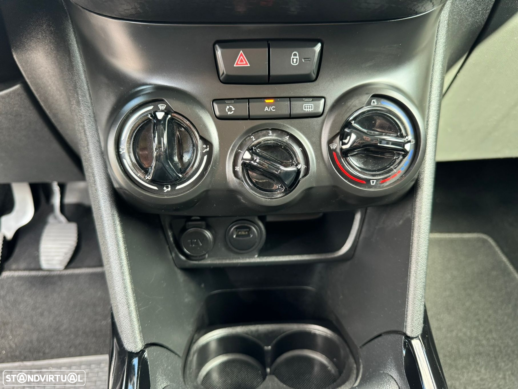 Peugeot 2008 1.5 BlueHDi Signature - 21