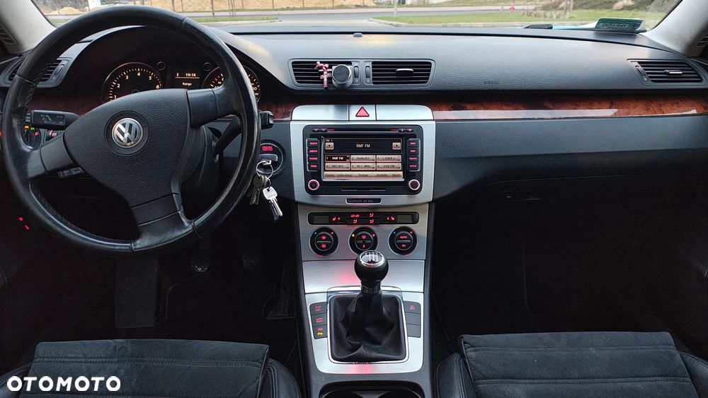 Volkswagen Passat 1.8 TSI Exclusive - 4