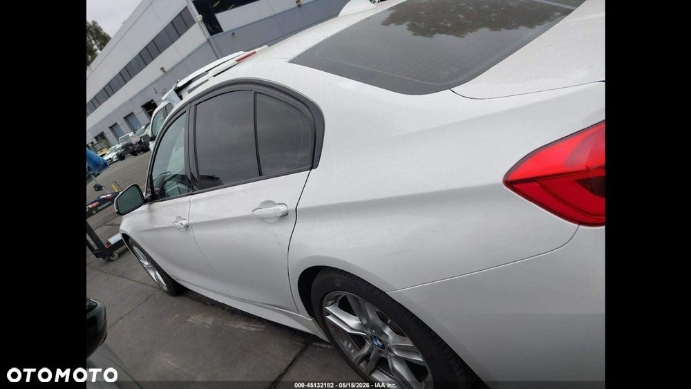 BMW Seria 3 330i M Sport - 7