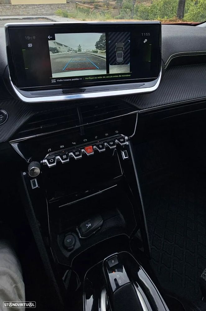 Peugeot 2008 PureTech 130 EAT8 GT - 10