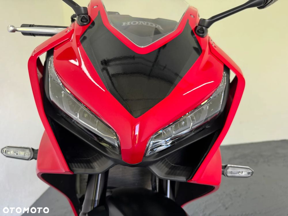 Honda CBR - 33