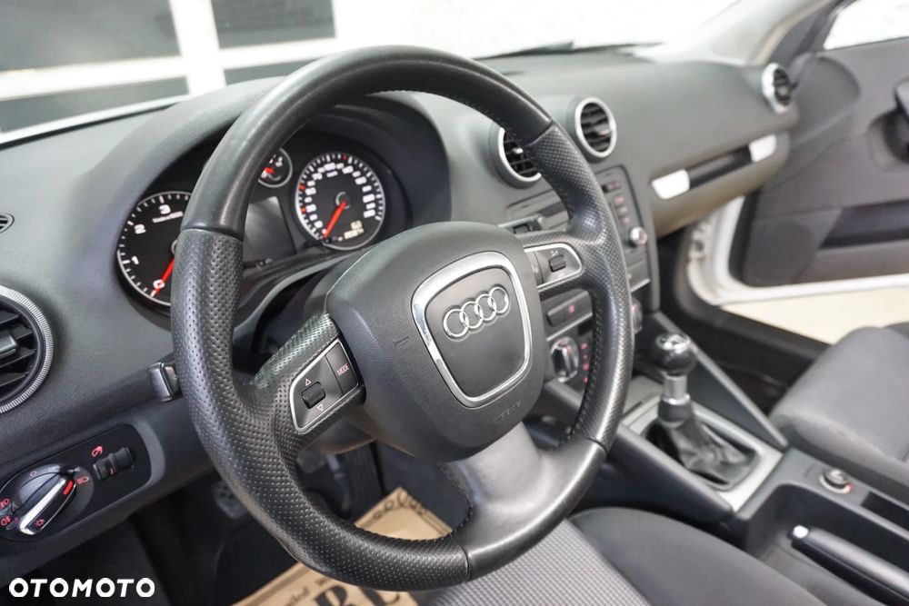 Audi A3 Sportback 1.9 TDI Ambiente - 24