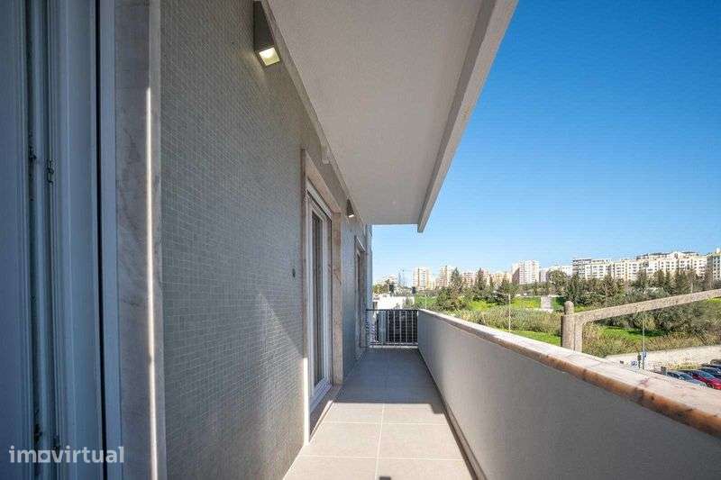 T3 na Estrada da Luz Benfica Lisboa - Grande imagem: 2/12