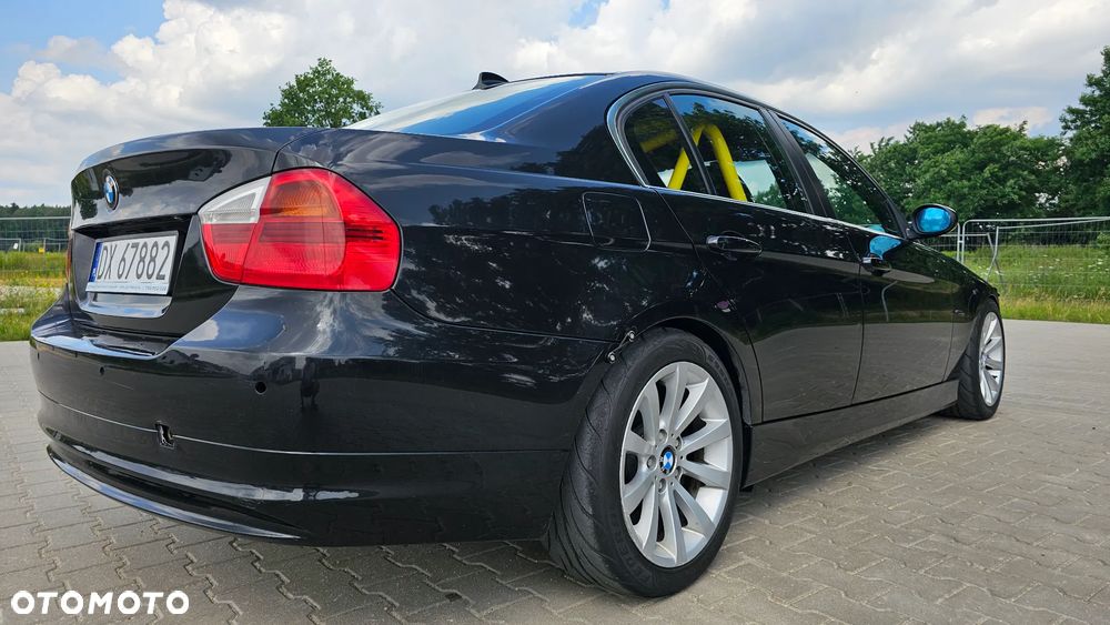 BMW Seria 3 325i - 14