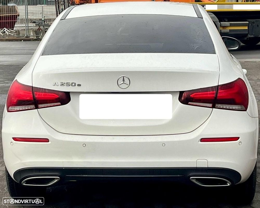 Mercedes-Benz A 250 Limousine e 8G-DCT Progressive Advanced - 10