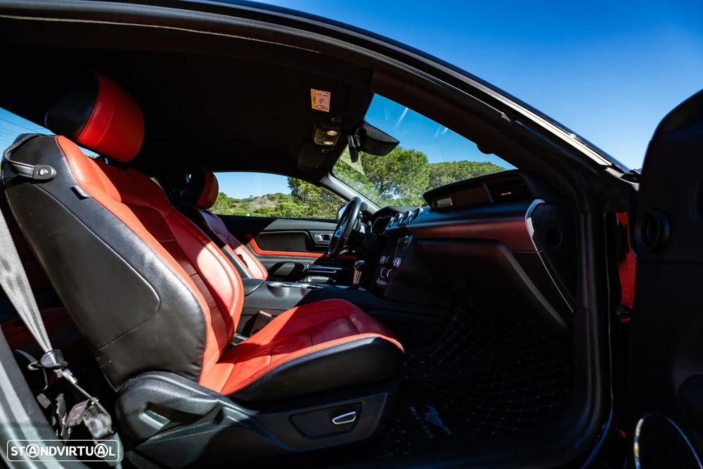 Ford Mustang 2.3i EcoBoost Aut. - 41