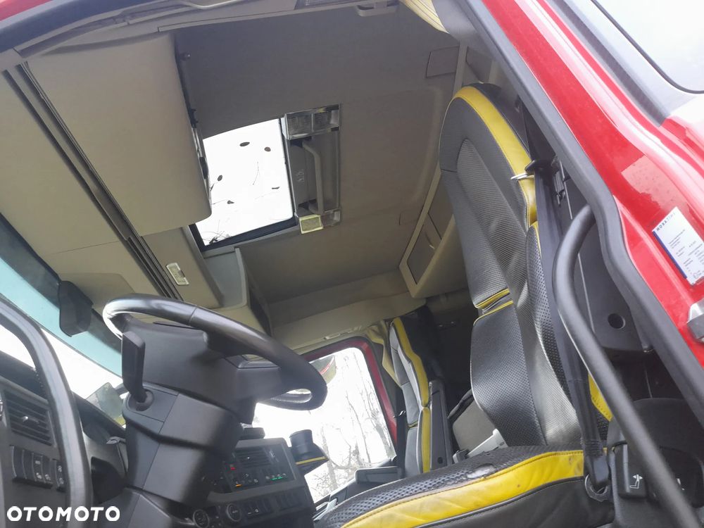 Volvo FH 16 650koni 6x2 OŚ SKRĘTNA PODNOSZONA // JEDYNY TAKI// RAMA DO ZABUDOWY// HDS dzwig żuraw do lasu drewna tarcicy // DO ŻYWCA// asenizacyjny// HOLOWNIK// FULL opcja ze SZWAJCARI - 14