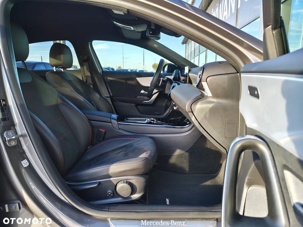 Mercedes-Benz Klasa A 220 4-Matic AMG Line 8G-DCT - 20